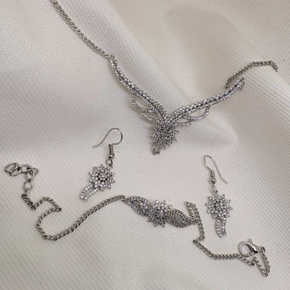 سرویس کامل برند شین مدل «فرشته برفی» | آبکاری رادیوم و نگین‌کاری ظریف (با گارانتی)