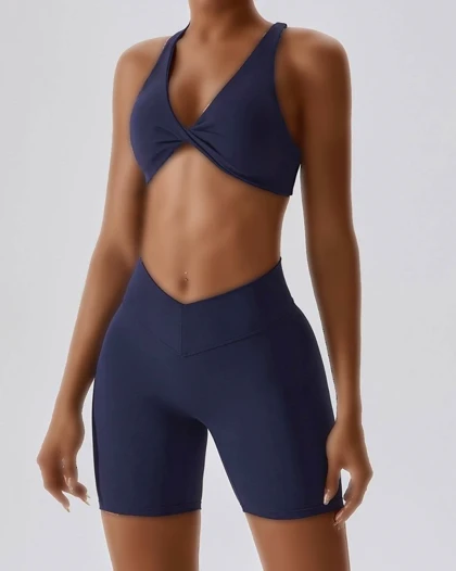 ست ورزشی زنانه فلامنت مدل بکلس