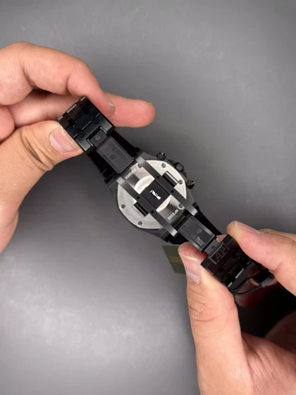 ساعت مچی اودمار پیگه کورنوگراف بند مشکی صفحه سرمه ای Audemars Piguet