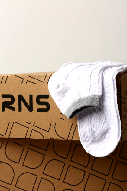 جوراب مچ رنگی طرح برجسته زنانه