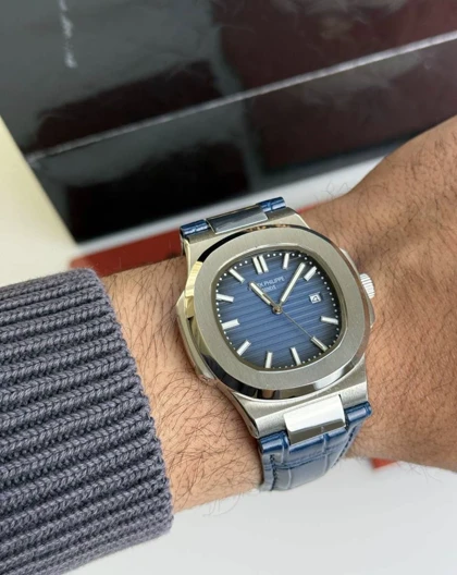 ساعت پتک فیلیپ ناتیلوس مردانه نقره ای بند چرم سرمه ای Patek Philippe Nautilus