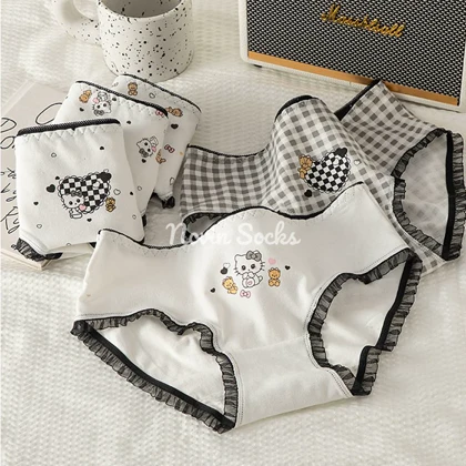 شورت Hello Kittyکد1299 ( سایز 38 الی 42)