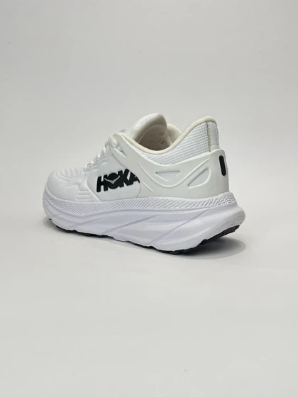 کتانی راحتی هوکا وان وان سفید رویه چرم