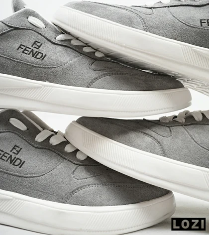 کفش کتانی بزرگ پا طوسی FENDI