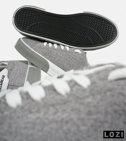 کفش کتانی مردانه طوسی سفید PULL & BEAR مدل 7450