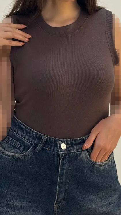 تاپ یقه گرد