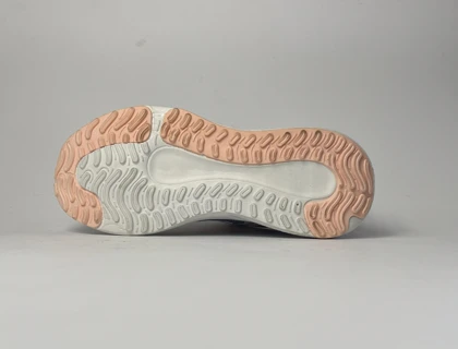 کفش ورزشی آدیداس کلود سفید