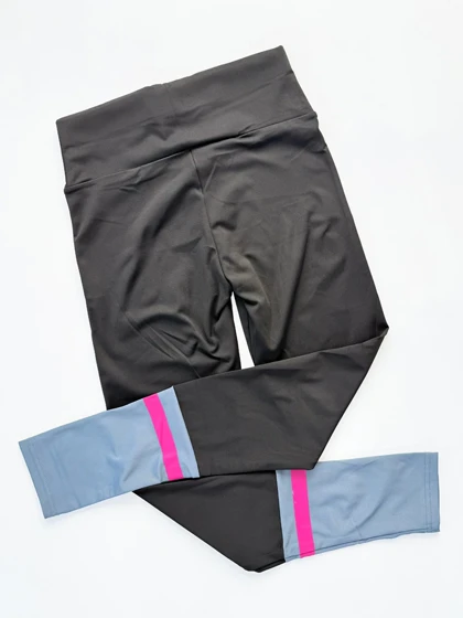 لگ ورزشی فلامنت خط‌دار رنگی