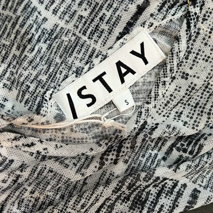 بادی زنانه وارداتی تور حریر طرح روزنامه برند STAY کد 19-03