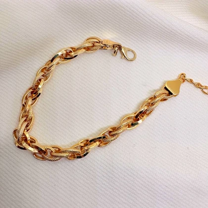 دستبند برند شین مدل «جلوه زرین» | با آبکاری طلای 24 عیار و بافت برجسته