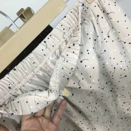 شلوارک نخ پنبه طرح ستاره دنباله دار