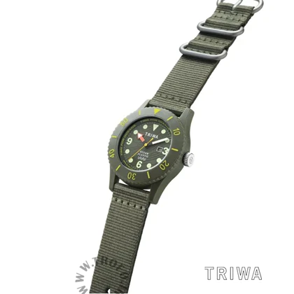 ساعت مچی عقربه ای زنانه مردانه تریوا (TRIWA) مدل SUB Ocean Plastic Turtle seaweed