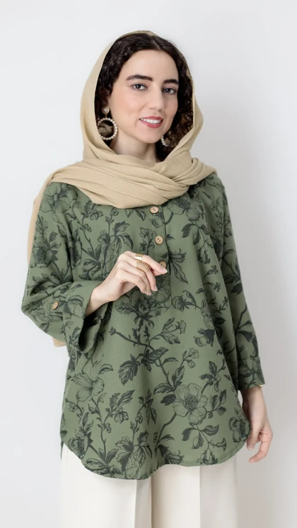 شومیز گل‌دار جلو بسته