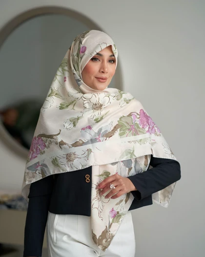 روسری ابریشم ژاکارد قواره 140 30210