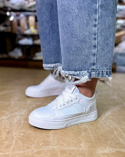 کتانی زنانه مدل ونس ساق‌دار میو میو miu miu