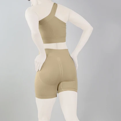 ست نیم‌تنه و کشاله بند ورزشی زنانه مدل 2061 کرم