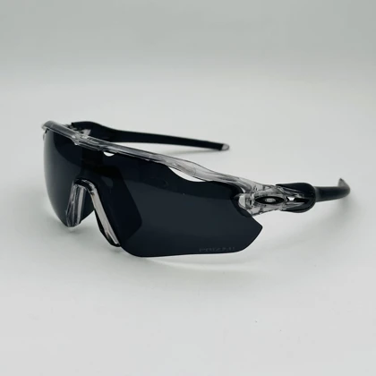 عینک آفتابی زنانه و مردانه اوکلی Oakley مدل شیلد Shield