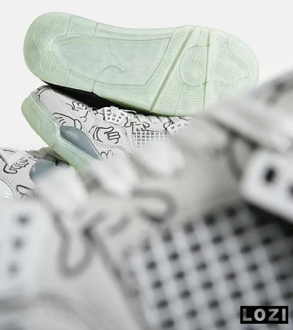 کفش کتانی ساق‌دار مردانه طوسی سبز Jordan 4 x Kaws