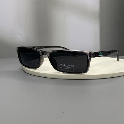 عینک آفتابی لاگوست با فریم کائوچو و لنز پلی‌کربنات پلاریزه UV400 Lacoste Polarized