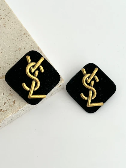 گوشواره مخملی YSL