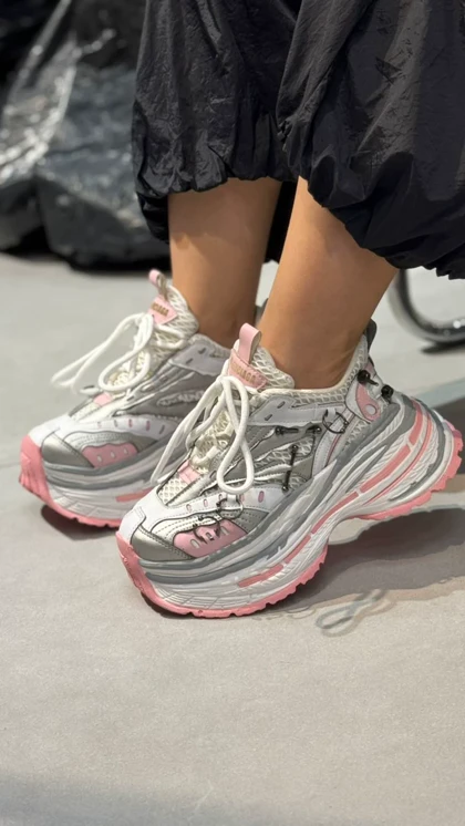 6247 - 6247 کتانی بالنسیاگا پلتفرم