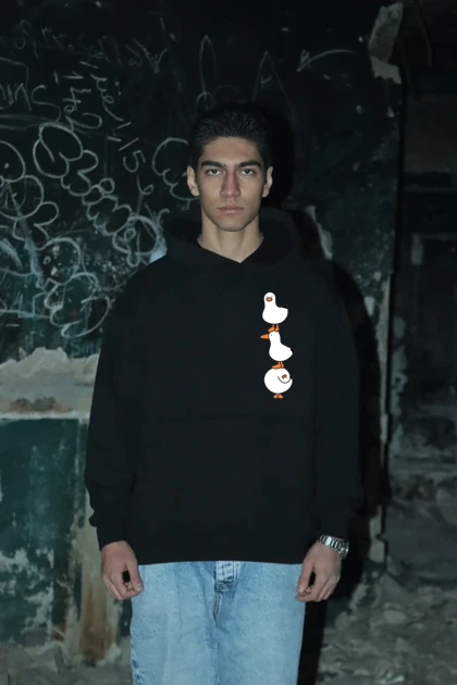 هودی مشکی اسپرت مینیمال طرح جوجه - فواصل