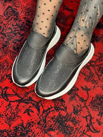 کتانی استرج نگینی