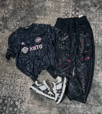 شلوار مام فیت جین لویی ویتون رنگ پاش کاستوم شده طراحی خفن و مدرن