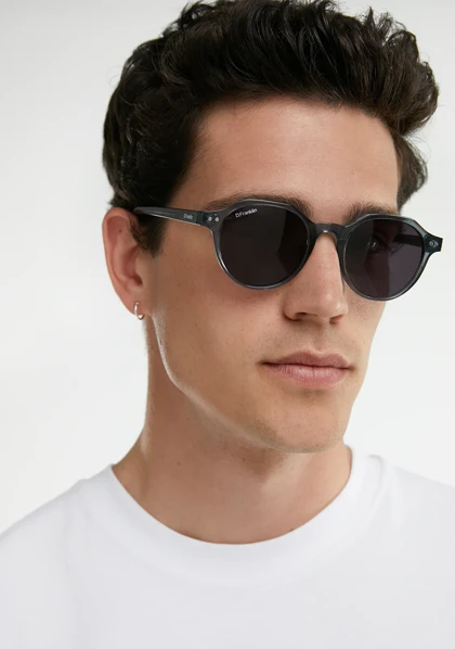 عینک آفتابی دی فرانکلین مدل D.franklin Ultra Light S Round Crystal Grey / Black