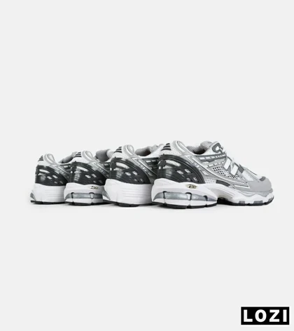 کفش کتانی طوسی سفید New Balance 1906R