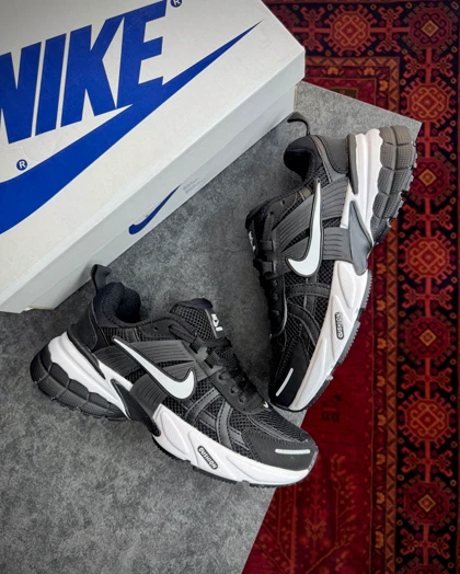 کتانی نایک v2k