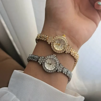 ساعت مچی زنانه نگین‌دار رنگ ثابت خاص وجذاب