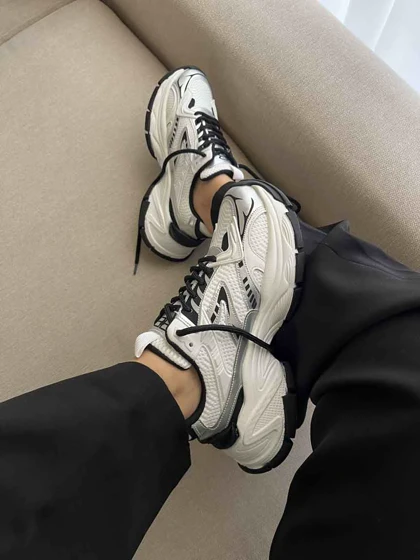 کتانی لژ پهن BALENCIAGA