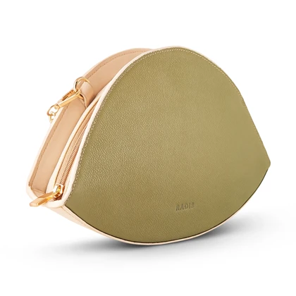 کیف دوشی زنانه چرم رادیس مدل Menil کد 153-M.MC