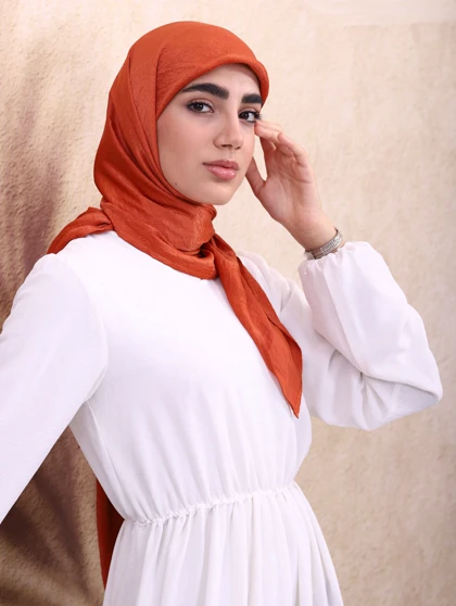 روسری ساتن ابریشم رنگ آجری