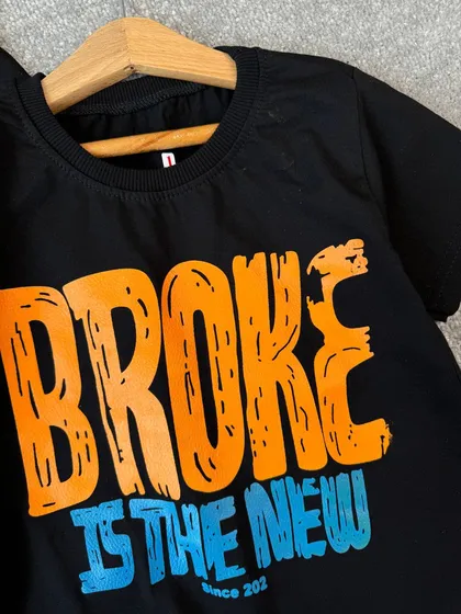 تیشرت مشکی Broke ( ایراددار)