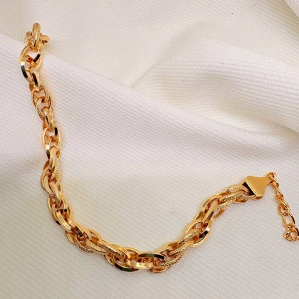 دستبند برند شین مدل «جلوه زرین» | با آبکاری طلای 24 عیار و بافت برجسته