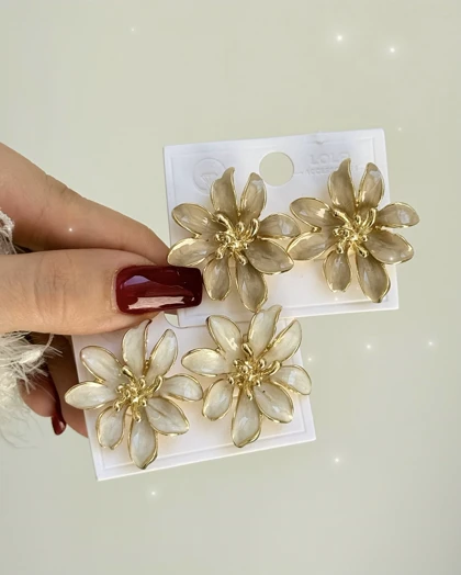 گوشواره میناکاری طرح برجسته دورنگ موجود