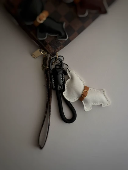 چارم بگ سگ چرمی