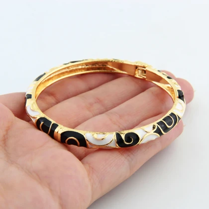 بنگل زنانه طرح مینیاتوری دایره