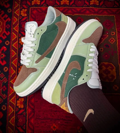 کتانی زنانه ترویس اسکات