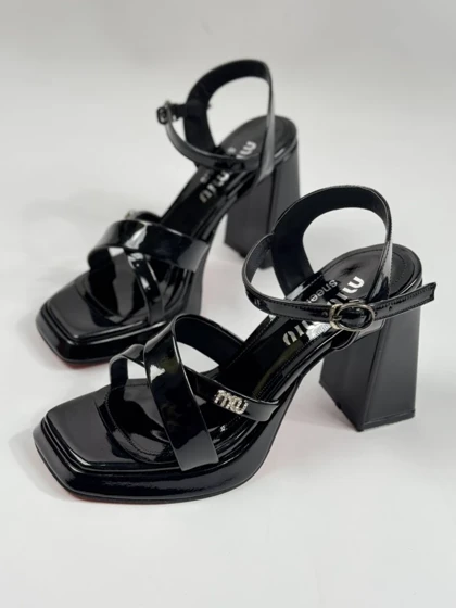 پاشنه ضربدری میو 2447