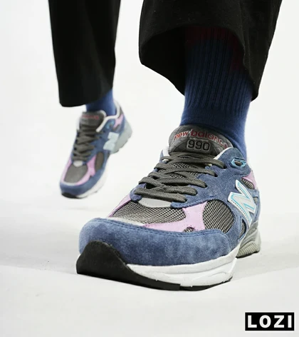 کفش کتانی سرمه ای صورتی NEW BALANCE 990