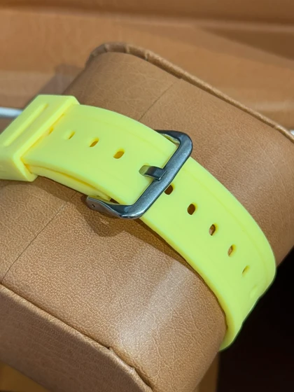 ساعت طرح جی شاک 2100 صفحه شفاف زرد