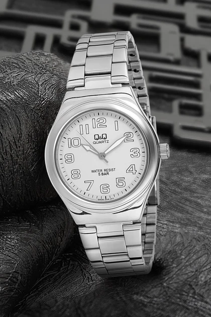 ساعت qandq qandq