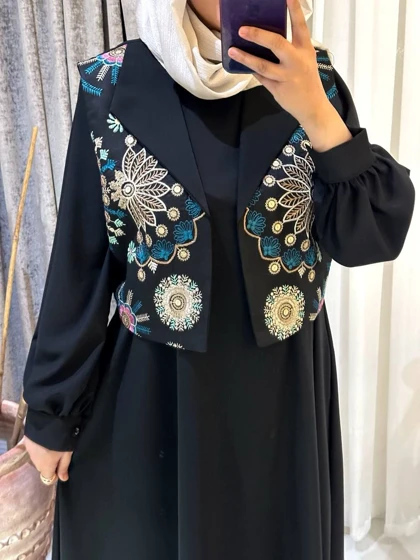 مانتو عبایی و جلیقه تسنیم