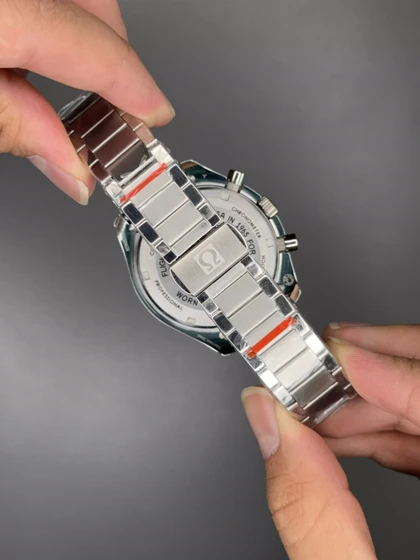 ساعت مچی امگا اسپیدمستر بند سیلور صفحه مشکی Omega Speadmaster