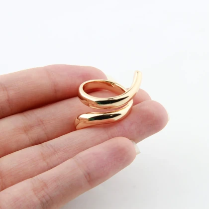 انگشتر زنانه مدل دولاین پیچی