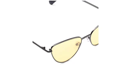 عینک آفتابی هاکرز مدل Gun Metal Yellow Rounded Lulita