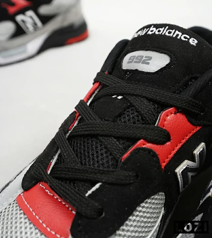 کفش کتانی طوسی مشکی قرمز Newbalance 992